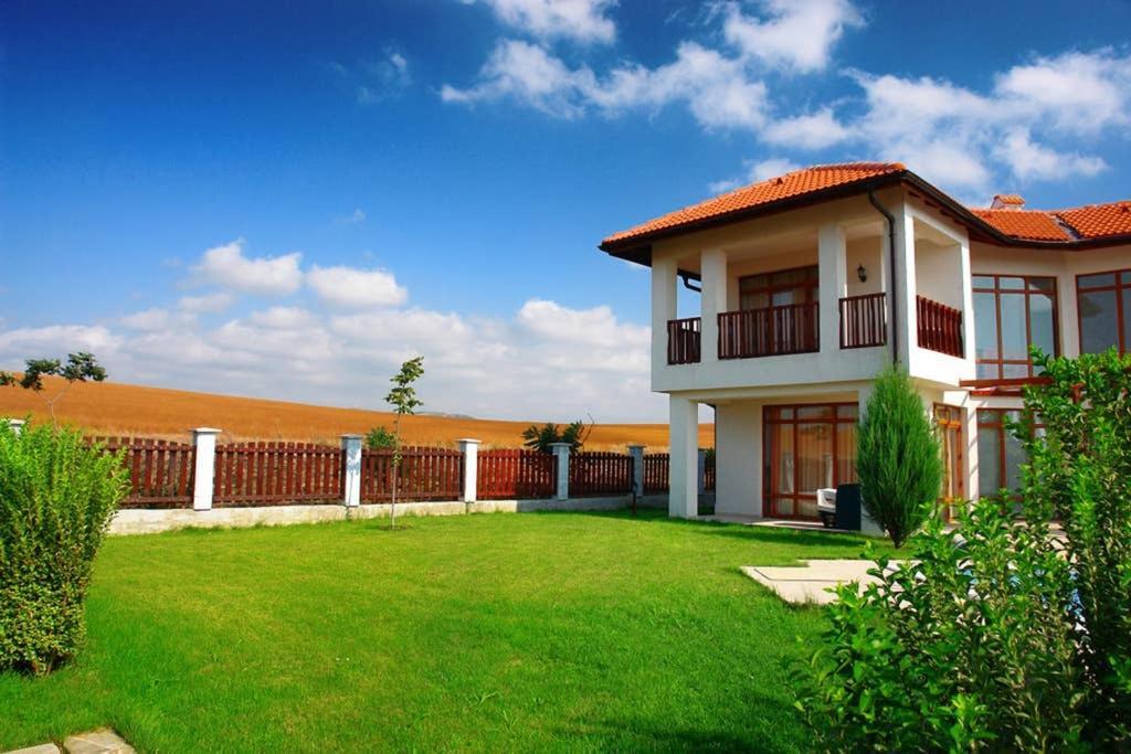 Generaator House Villa Aheloy Bagian luar foto